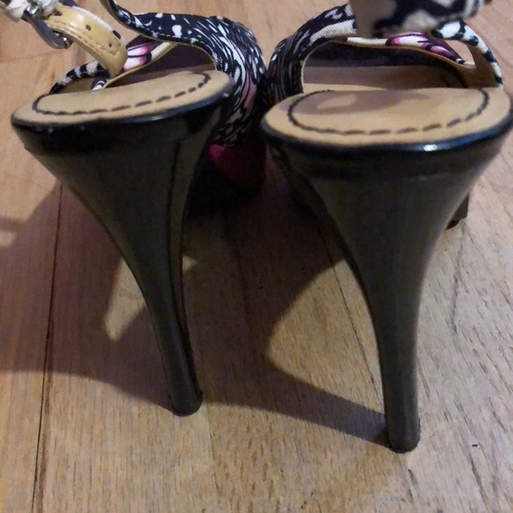 Nine West Platform Heels - Picture 4 of 4